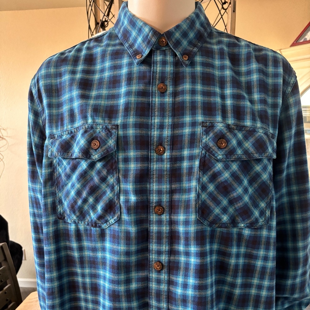 Nice mens 2XL Duluth Trading Company long sleeve shirt